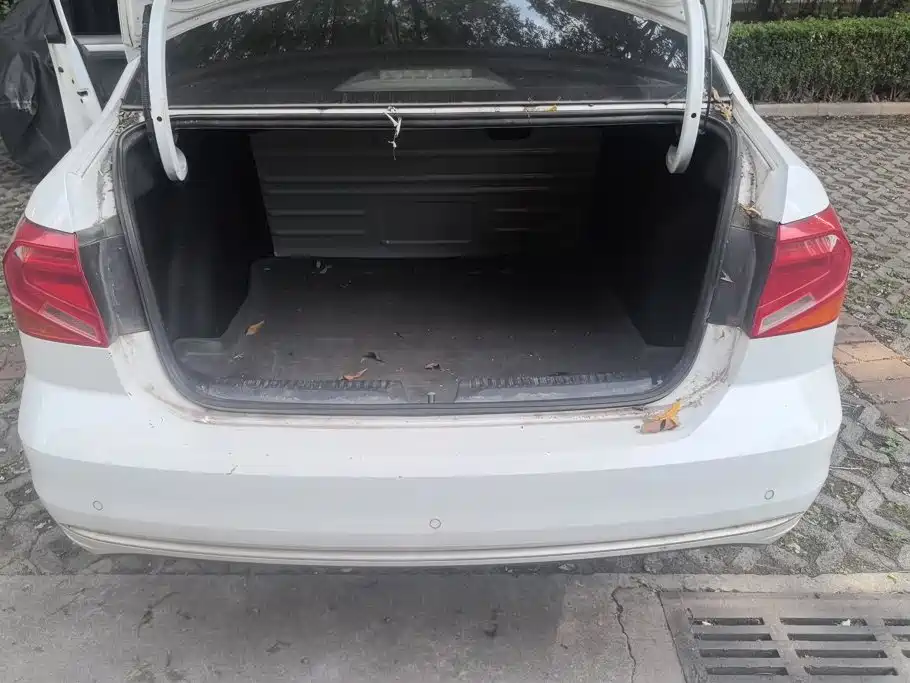 Volkswagen Jetta — миниатюра 4