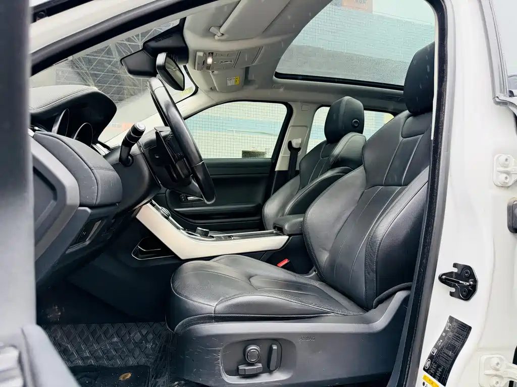 Land Rover Evoque — миниатюра 7