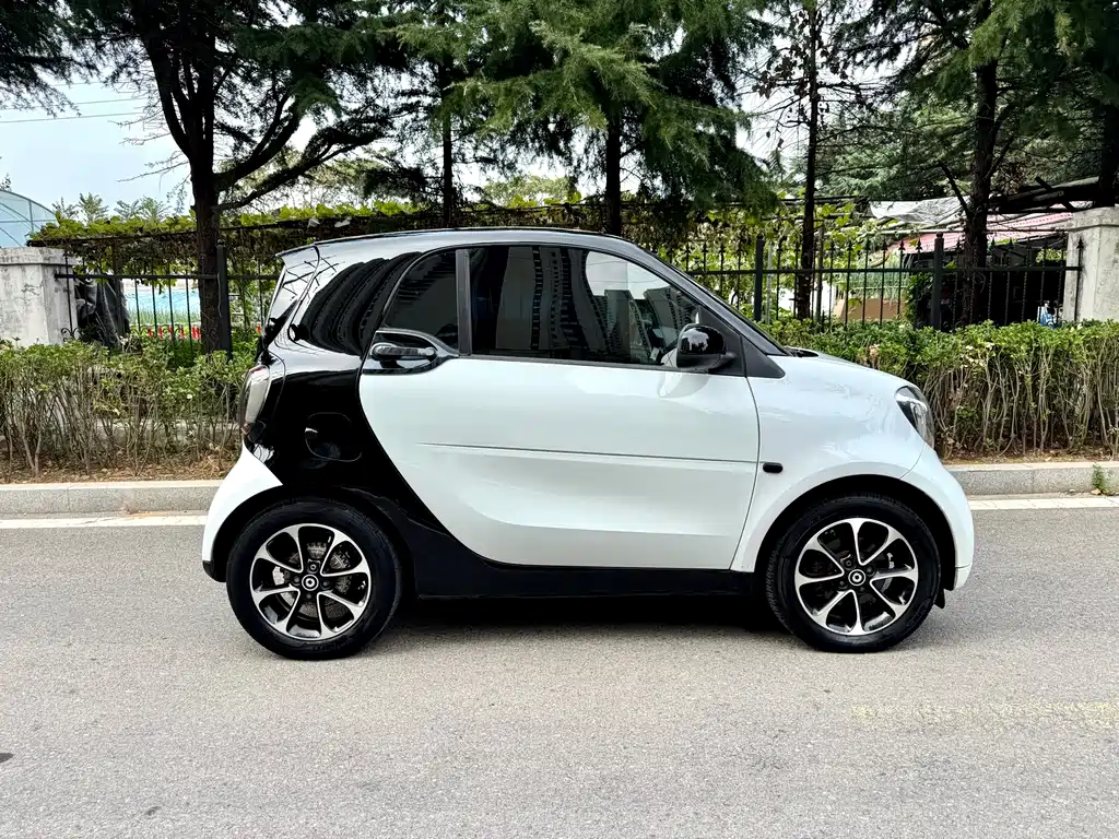 smart Smart Fortwo — миниатюра 7