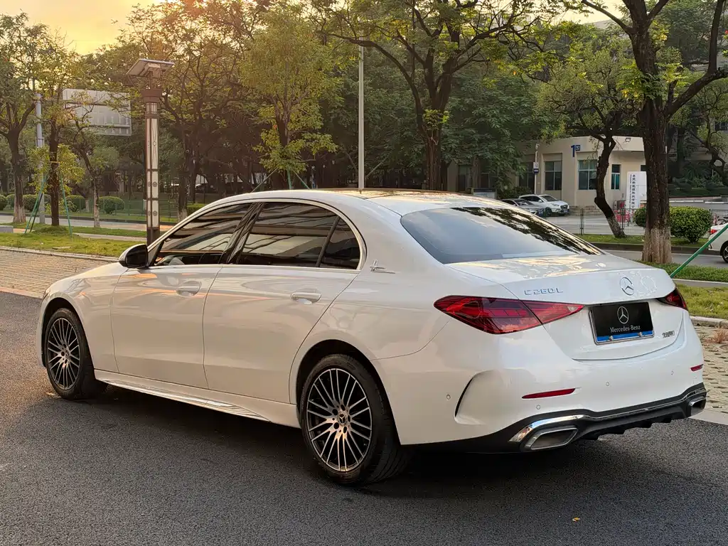 Mercedes-Benz C-Class 2023 — фото 10