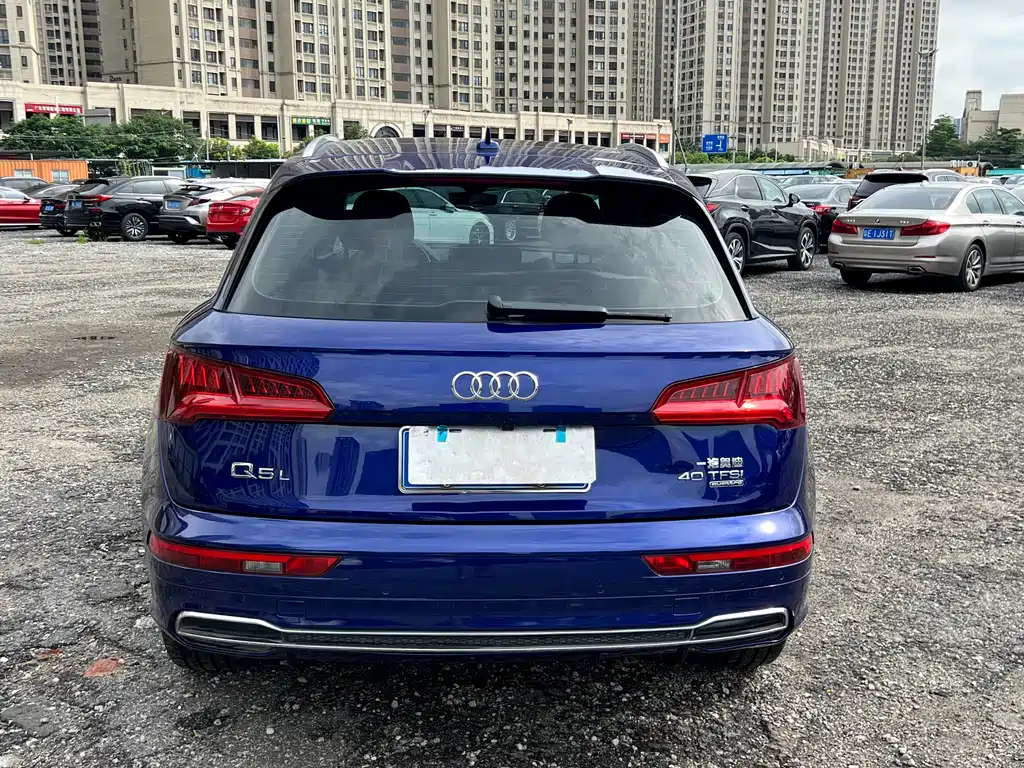 Audi Q5L 2018 40 TFSI Fashion V