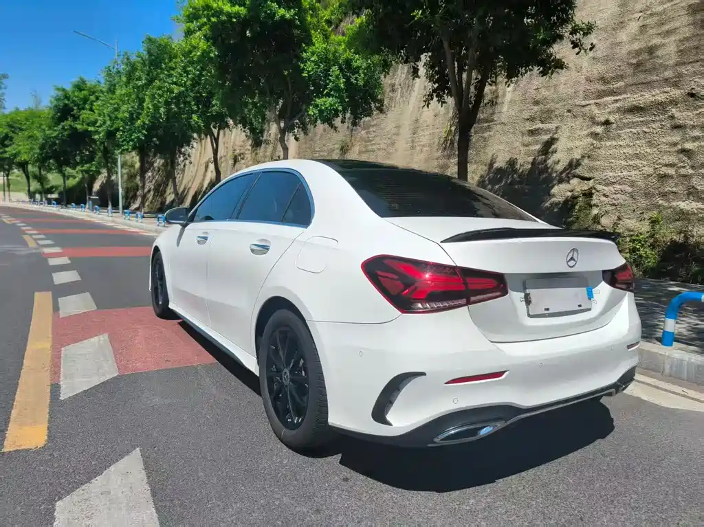 Mercedes-Benz A-Class — миниатюра 7