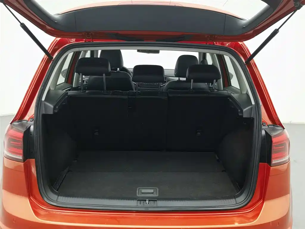 VOLKSWAGEN GOLF*JIAYU