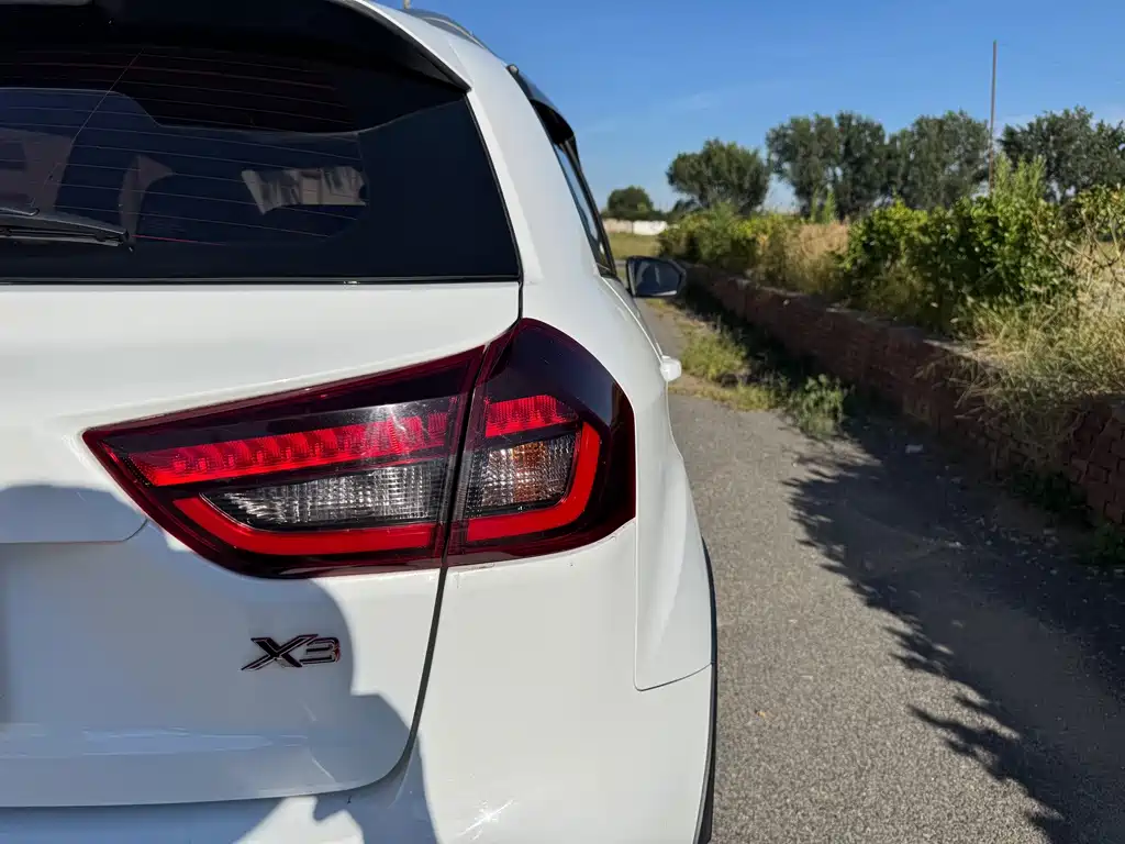 Geely Vision X3 — миниатюра 26