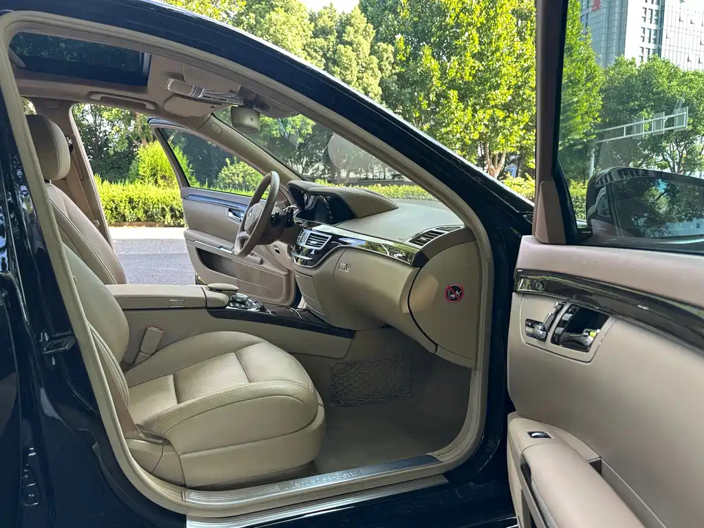 Mercedes-Benz S-Class — миниатюра 10