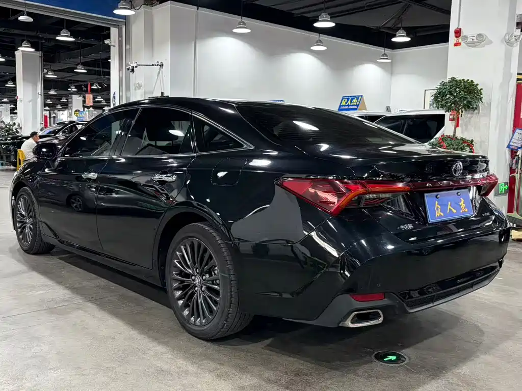 Toyota Avalon — миниатюра 7