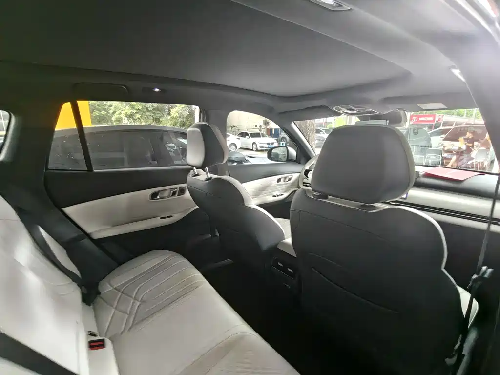 Geely Galaxy Galaxy 7 7 2025 120km +
