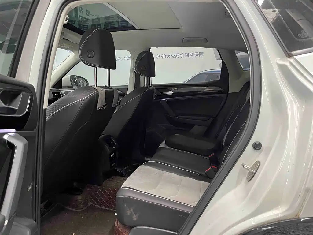 Volkswagen X — миниатюра 12