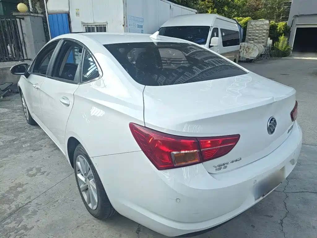 Buick Verano — миниатюра 5