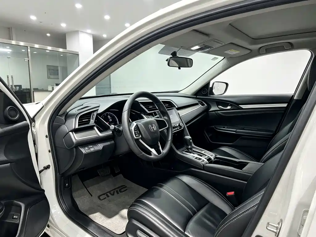 Honda Civic — миниатюра 4