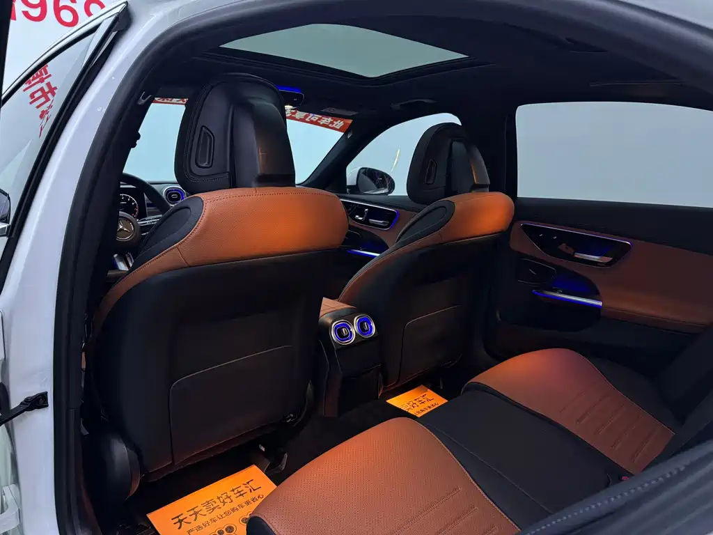 Mercedes-Benz C-Class — миниатюра 6