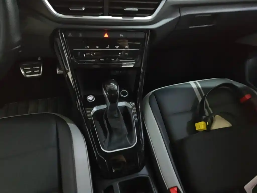 Volkswagen T-Roc — миниатюра 14