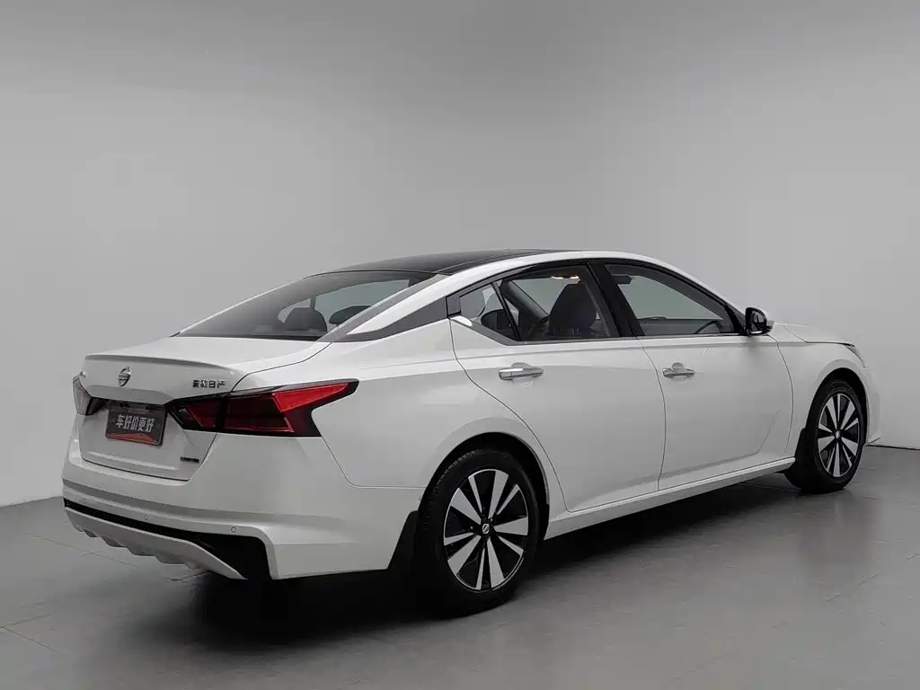 Nissan Teana — миниатюра 2