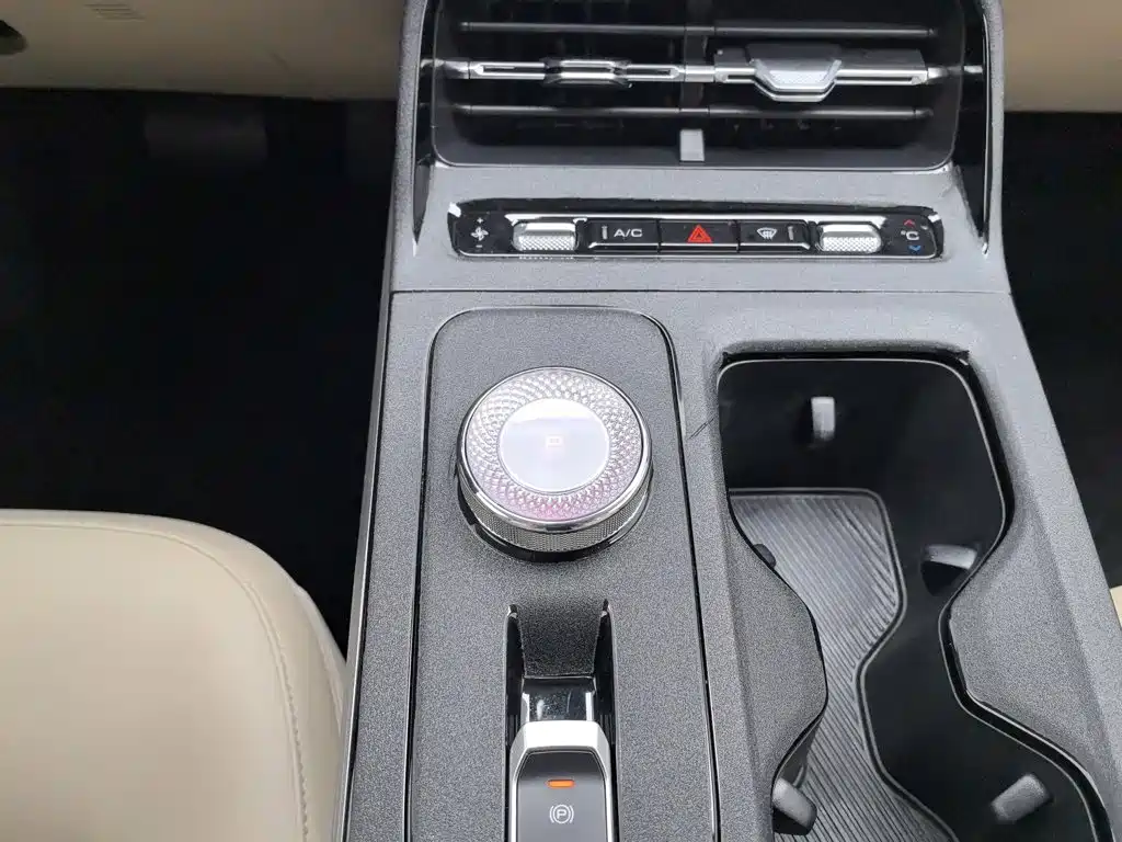 Wuling Xingguang — миниатюра 13