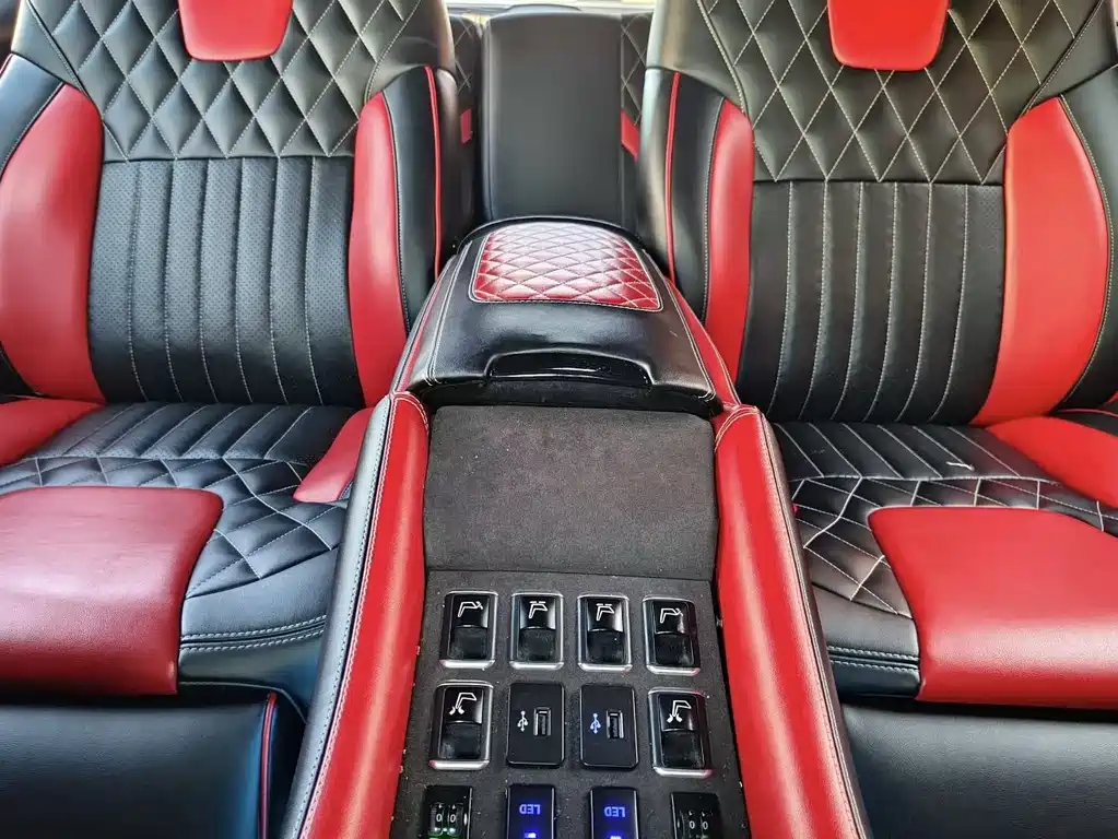 Nissan Patrol — миниатюра 7