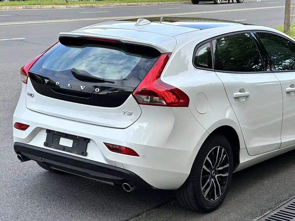 Volvo V40 — миниатюра 7