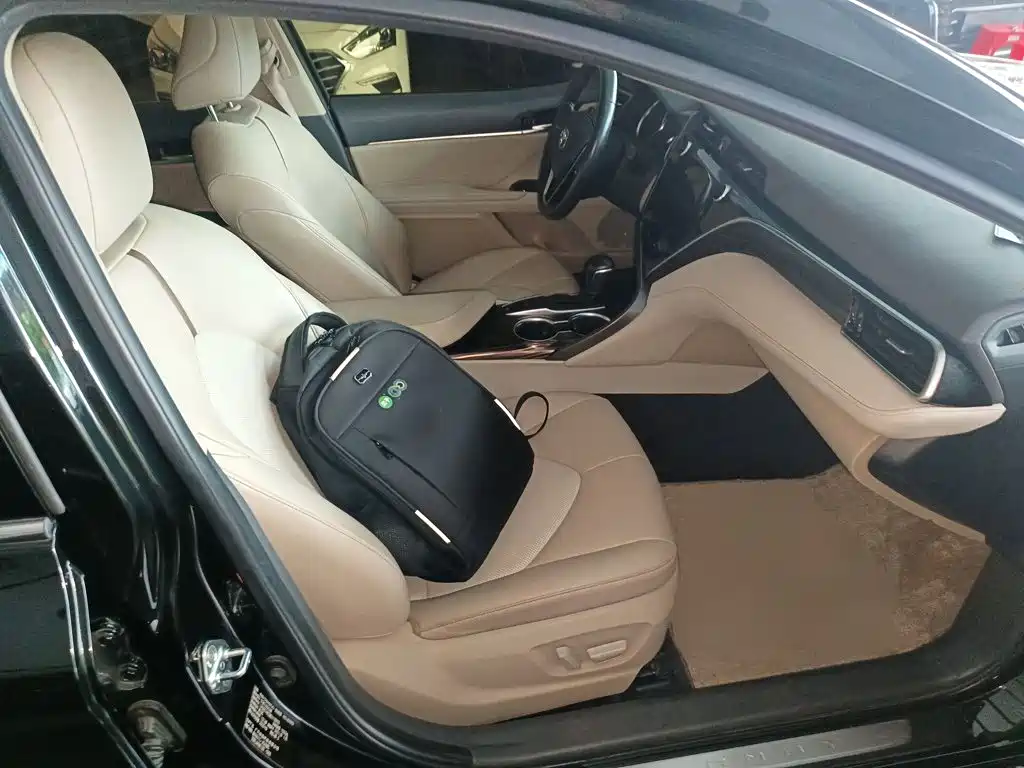 Toyota Camry — миниатюра 25