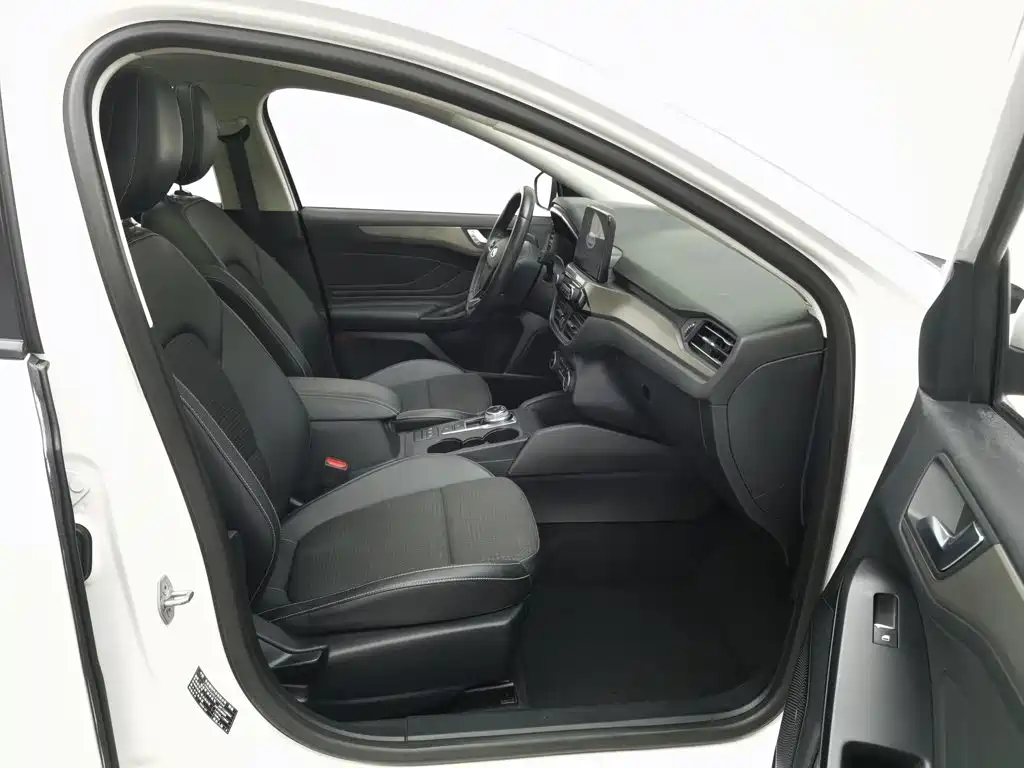 Ford Focus — миниатюра 23