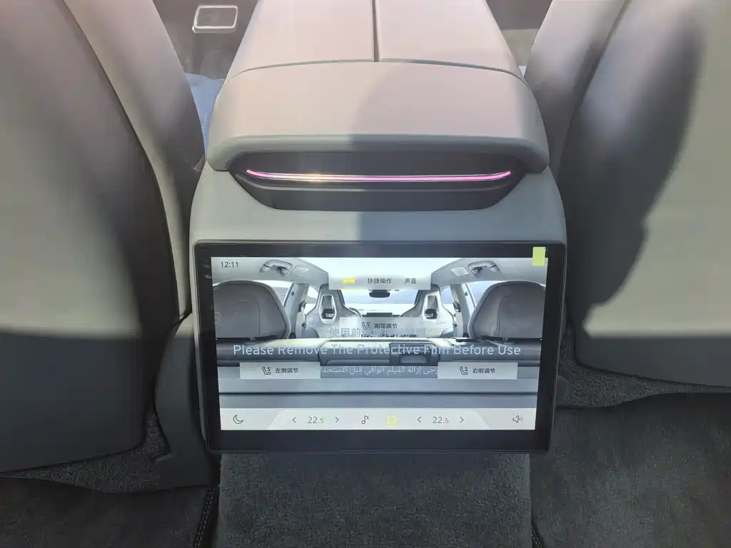 LOTUS SPORTS CAR EMEYA FLOWERS