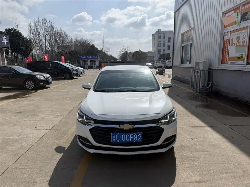 CHEVROLET CRUZE