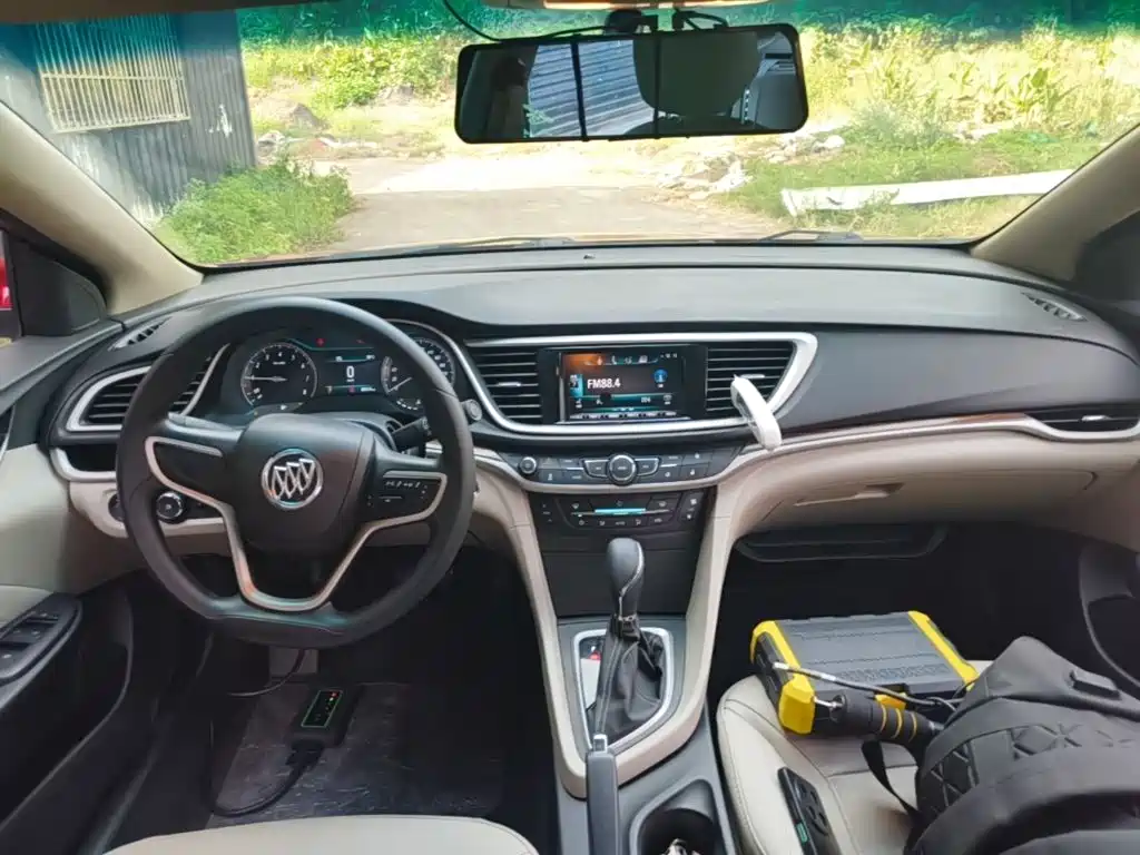 Buick Excelle — миниатюра 10
