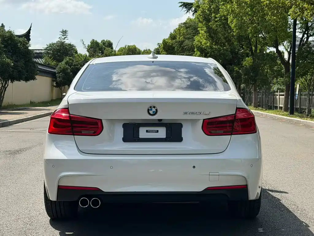 BMW 3 Series — миниатюра 8