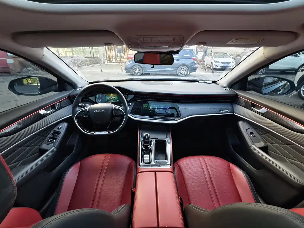 DONGFENG YI HYUN MAX