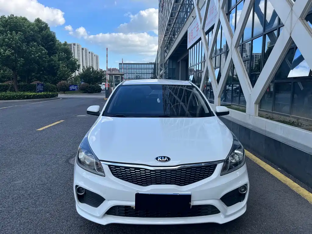 Kia K2 — миниатюра 3
