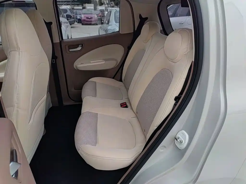 Wuling MINIEV — миниатюра 17