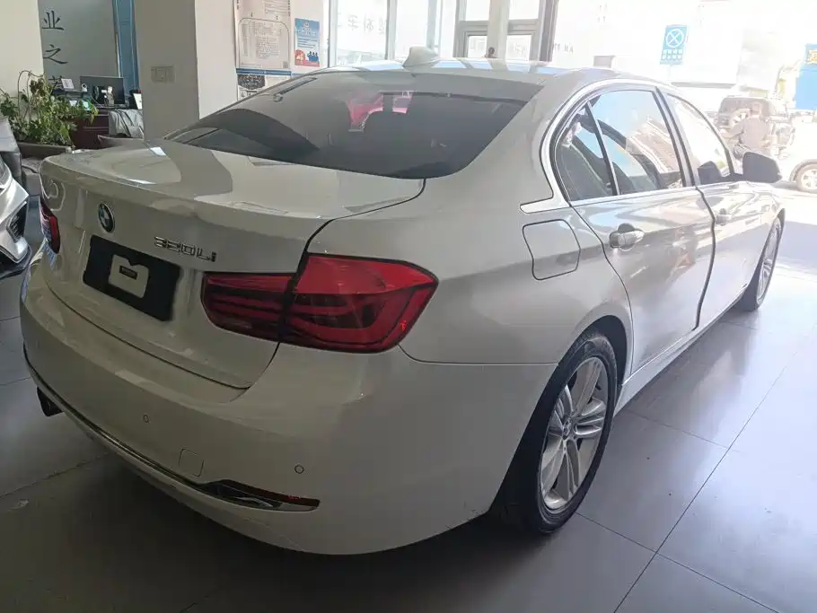 BMW 3 Series — миниатюра 3