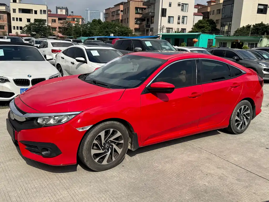 Honda Civic 2016 220TURBO CVT Luxury