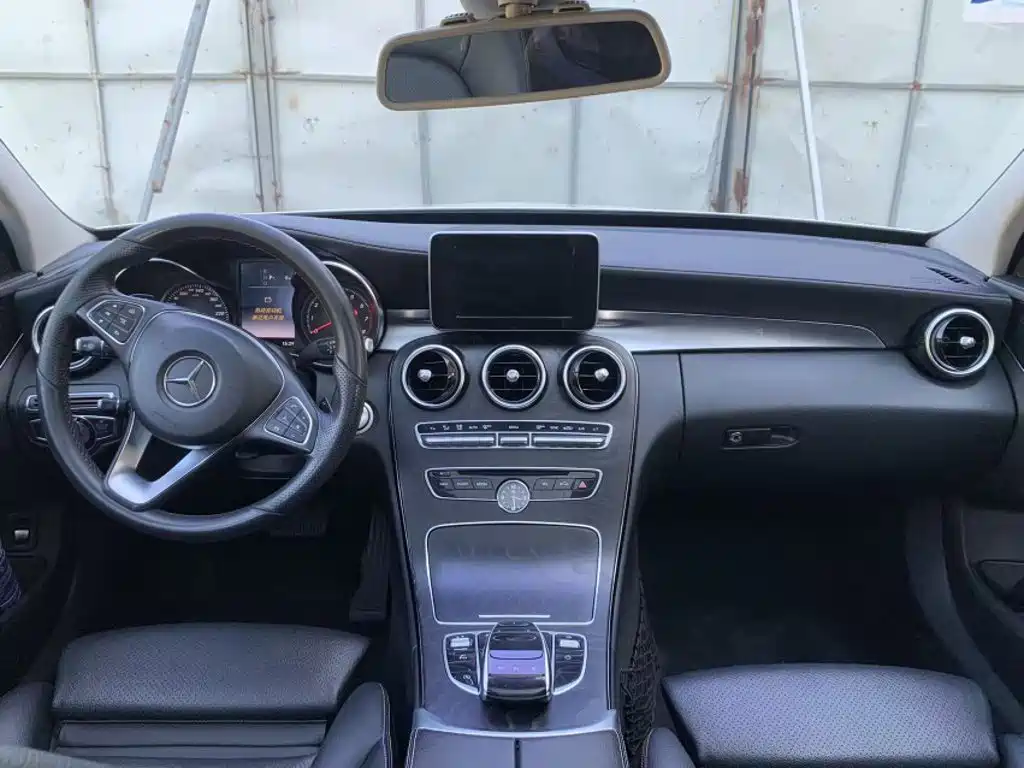 Mercedes-Benz C-Class — миниатюра 8