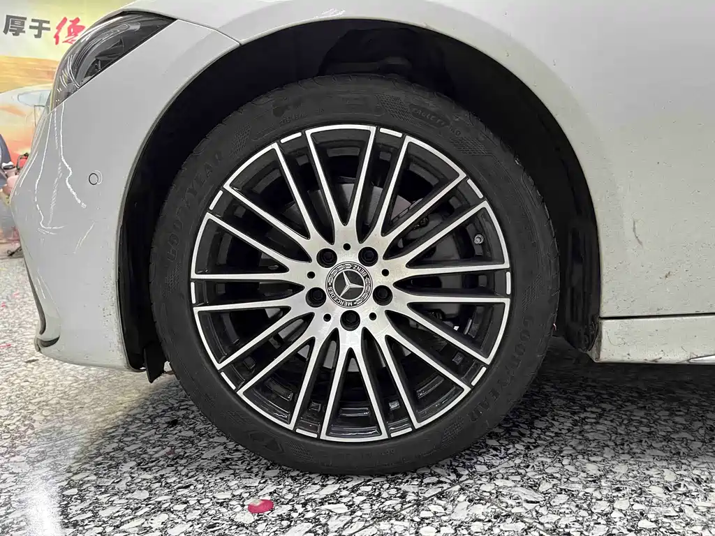 Mercedes-Benz C-Class — миниатюра 15