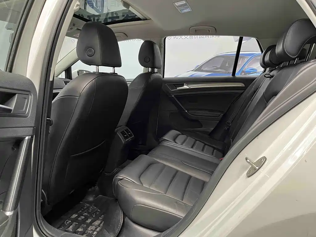 Volkswagen Golf — миниатюра 13