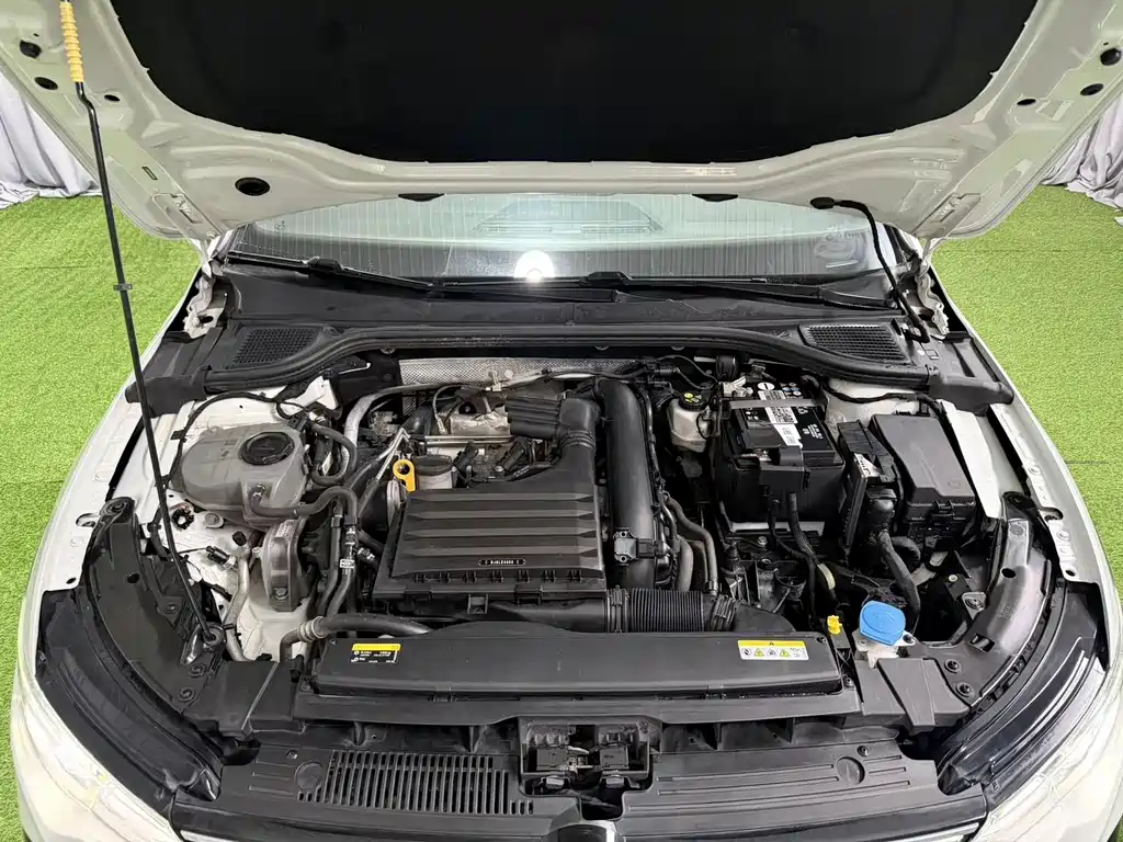 Volkswagen Golf — миниатюра 17
