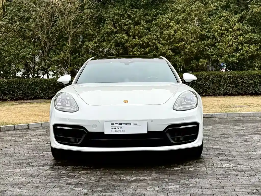Porsche Panamera Hybrid 2022