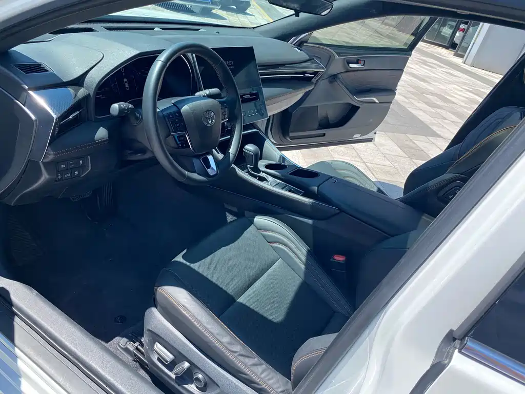 Toyota Avalon — миниатюра 13