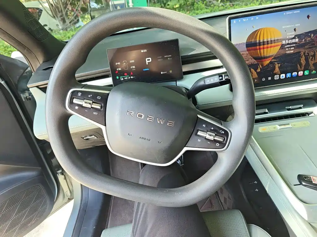 Roewe Young Wai D6 — миниатюра 4