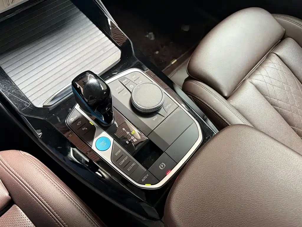 BMW iX3 — миниатюра 16