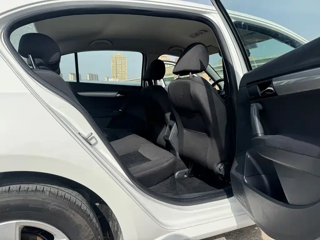 Volkswagen Lavida — миниатюра 11