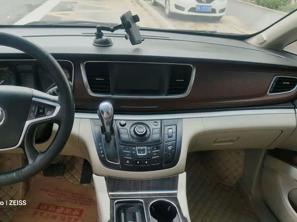 Buick GL8 — миниатюра 10