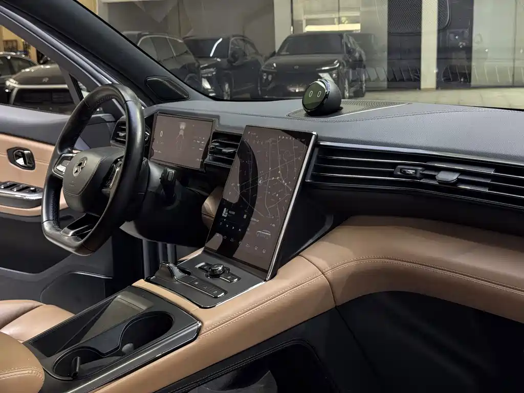 NIO ES6 — миниатюра 19
