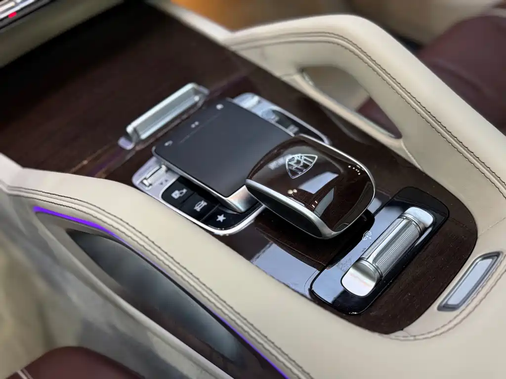 MERCEDES-BENZ MAYBACH GLS