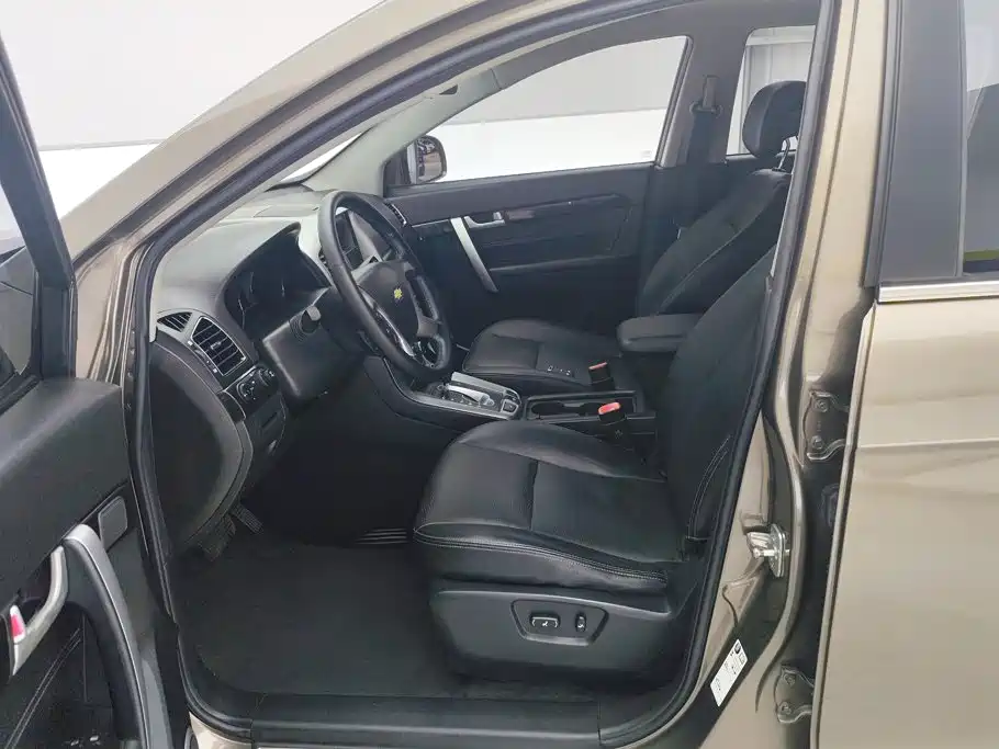 Chevrolet Captiva — миниатюра 9