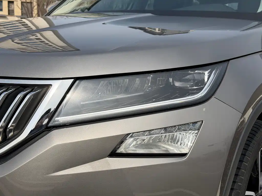Skoda Kodiaq TSI330 7 seats 2WD Luxury Premium Enjoy Edition, фото 10