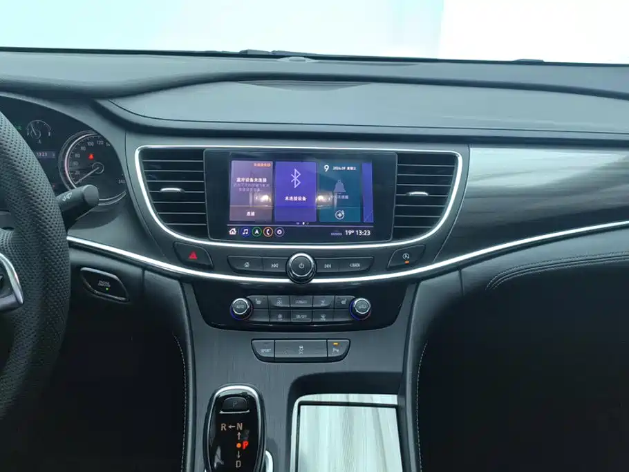 Buick LaCrosse — миниатюра 13