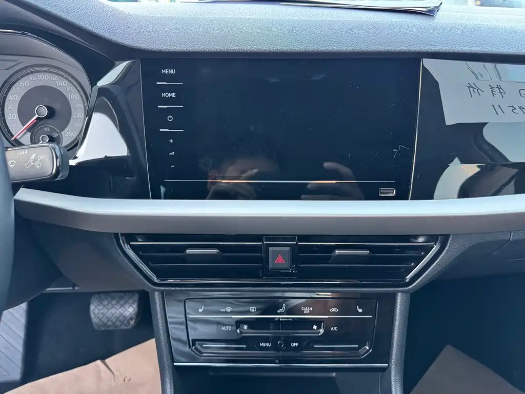 Volkswagen Lavida — миниатюра 7