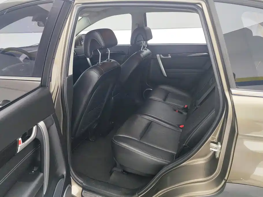 Chevrolet Captiva — миниатюра 11