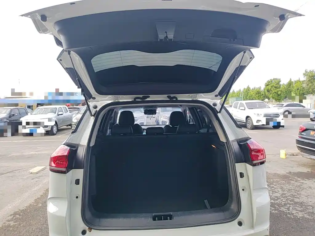 Geely Boyue — миниатюра 19