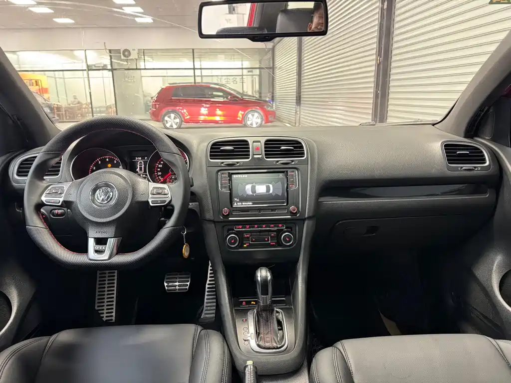 Volkswagen Golf GTI GTI 2011 2.0TSI GTI
